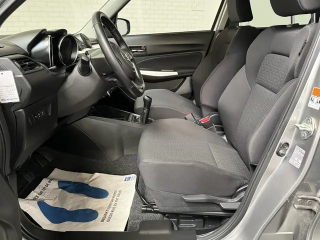 Suzuki Swift 1.2 Select Smart Hybrid 2021 Benzine 17