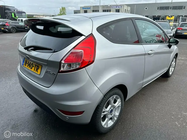 Ford Fiesta 1.5 TDCi Topstaat 2015 Diesel 6
