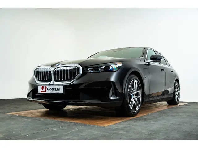 BMW 5 Serie 530e 2025 Hybride Benzine 38