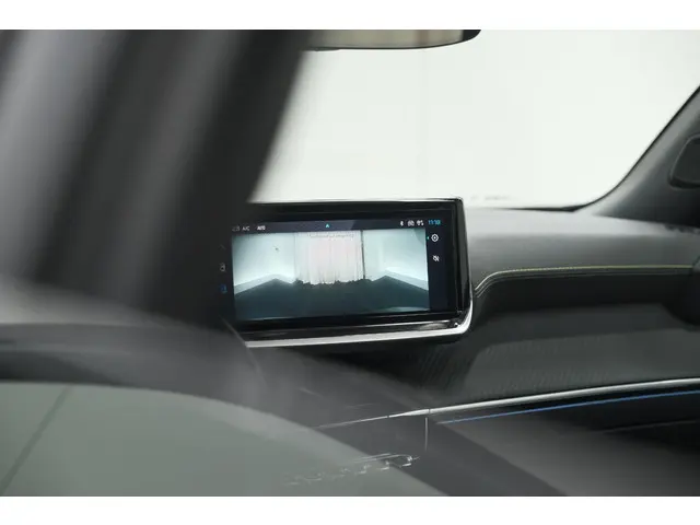Peugeot e-2008 EV GT 50 kWh 2025 Elektrisch 52