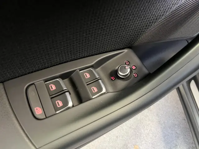 Audi Q3 1.4 TFSI CoD S-line 2018 Benzine 30