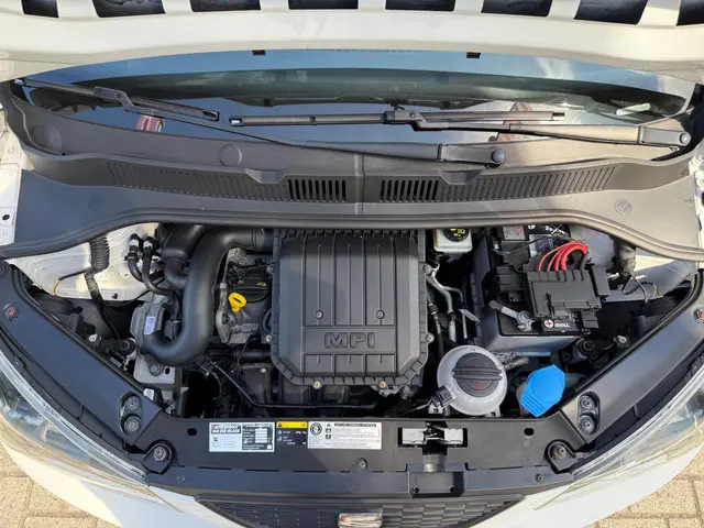 SEAT Mii 1.0 Sport Dynamic 2015 Benzine 26