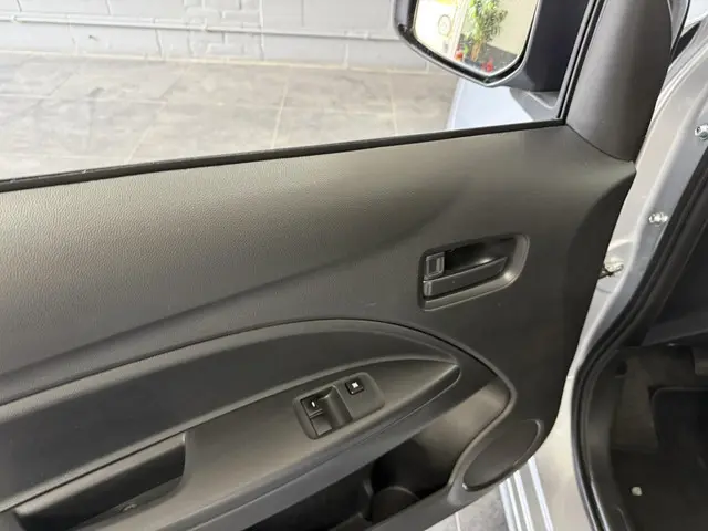 Mitsubishi Space Star 1.0 Cool+ 2021 Benzine 9