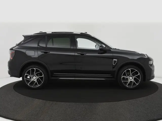 Lynk & Co 01 1.5 PHEV 262PK BLACKLINE 2022 Hybride Benzine 4