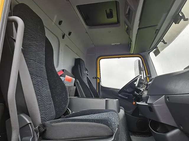 Mercedes-Benz Atego 1523 2021 Diesel 7