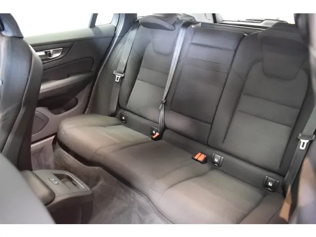 Volvo V60 2.0 B3 163pk AUT8 BNS Pro 2020 Benzine 16