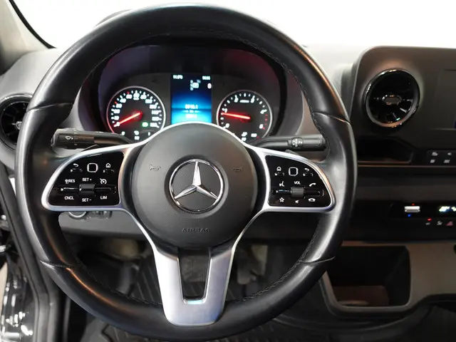 Mercedes-Benz Sprinter L2H2 Automaat 2023 Diesel 15