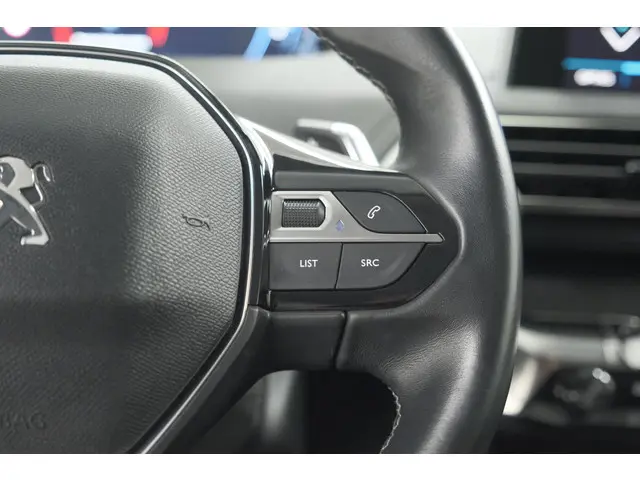 Peugeot 3008 PureTech 130 EAT8 Crossway 2020 Benzine 35