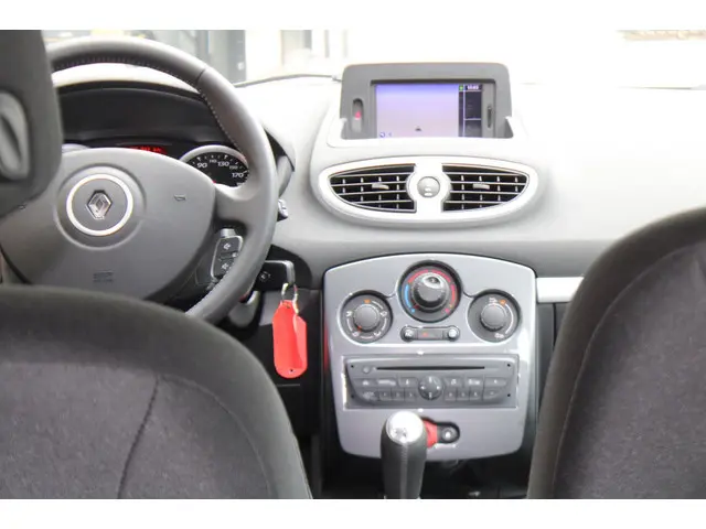 Renault Clio Estate 1.2 TCE Collection 2012 Benzine 12