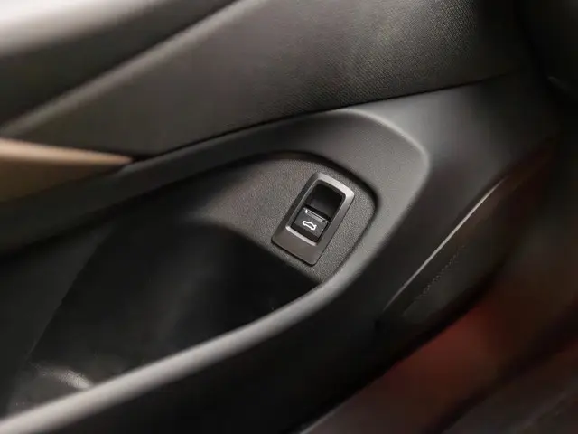 BMW 5 Serie 530e M Sport 2025 Hybride Benzine 27