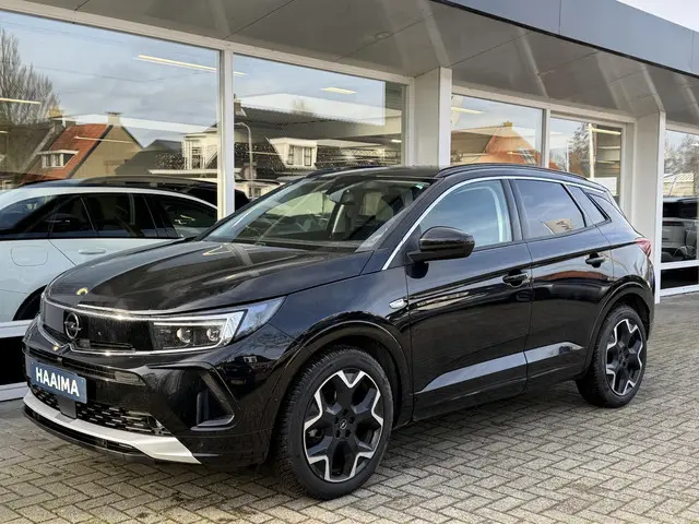 Opel Grandland 1.2 Turbo Ultimate 2024 Benzine 9