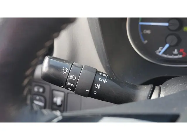 Toyota Yaris 1.5 Hybrid Aspiration 2017 Hybride Benzine 13