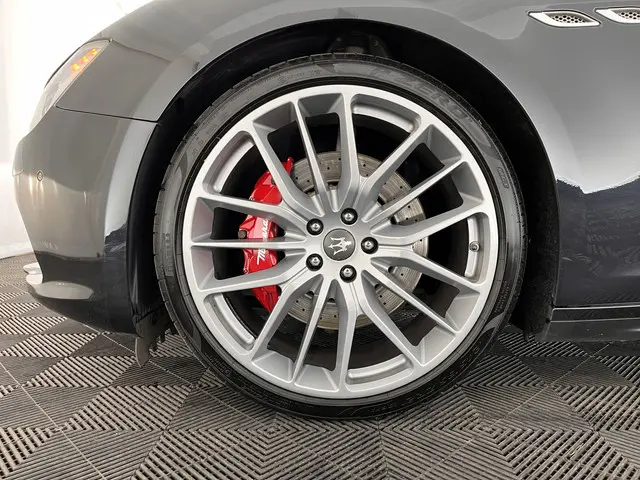 Maserati Ghibli 3.0 S Q4 Sports-Pack 2015 Benzine 32