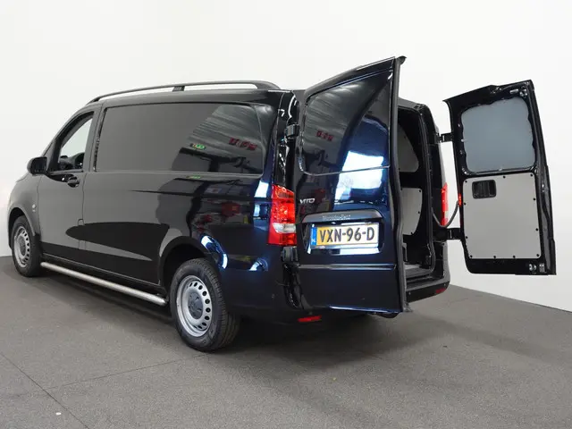 Mercedes-Benz Vito 114 CDI Lang 2024 Diesel 36