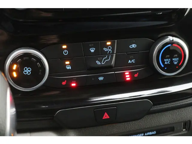 Ford Transit Custom 300 2.0 TDCI L2H1 DC 2020 Diesel 49