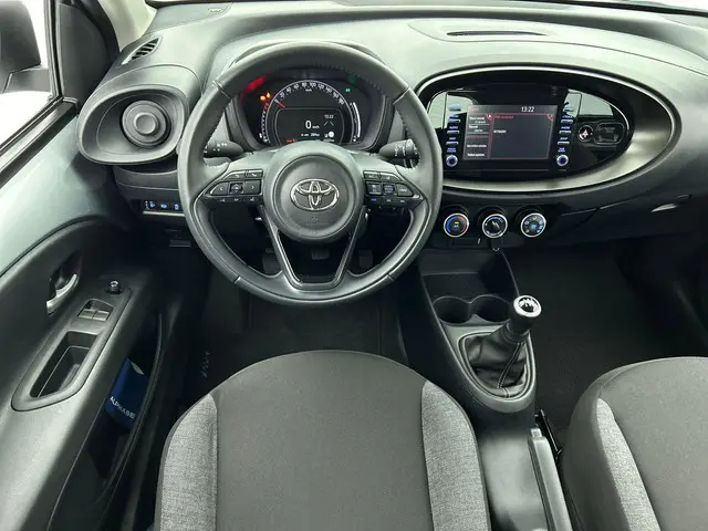 Toyota Aygo X 1.0 VVT-i MT Play 2023 Benzine 17