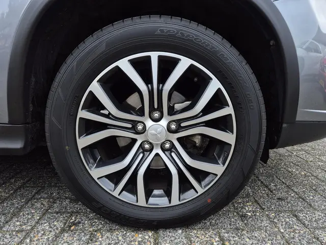 Mitsubishi ASX 1.6 Cleartec Connect Pro+ 2019 Benzine 24