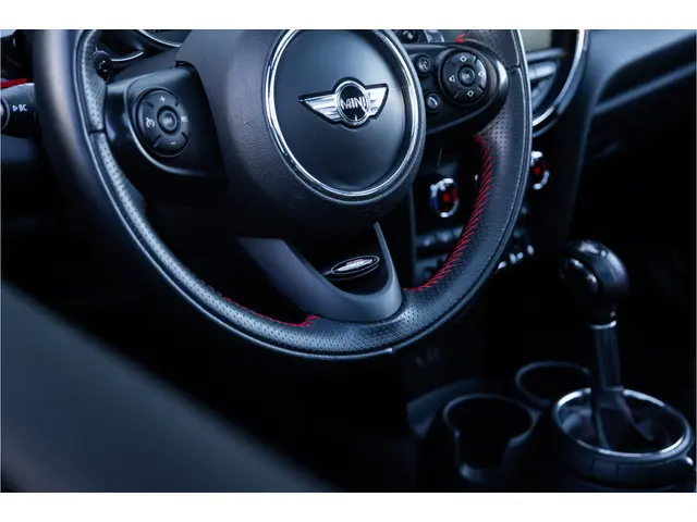 MINI Cooper S Mini Chili Serious Business 2015 Benzine 43