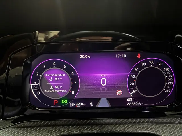 Volkswagen Golf 1.5 eTSI R-Line 2021 Hybride Benzine 37