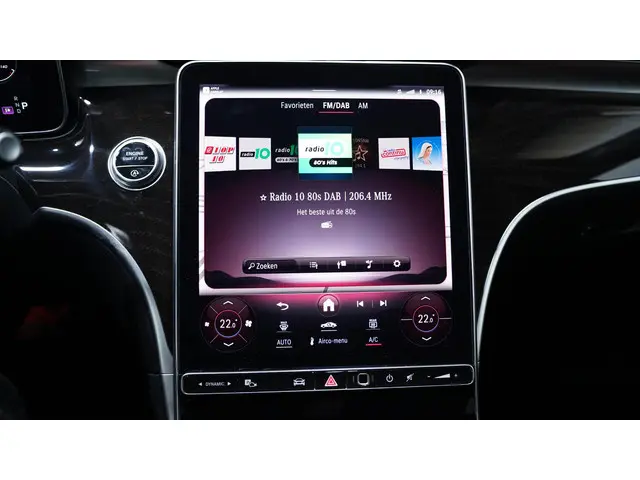 Mercedes-Benz C-Klasse 180 AMG Line 2023 Benzine 31