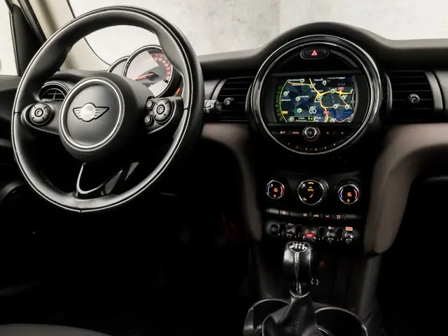 MINI Cooper Mini 1.5 Pepper 2018 Benzine 7
