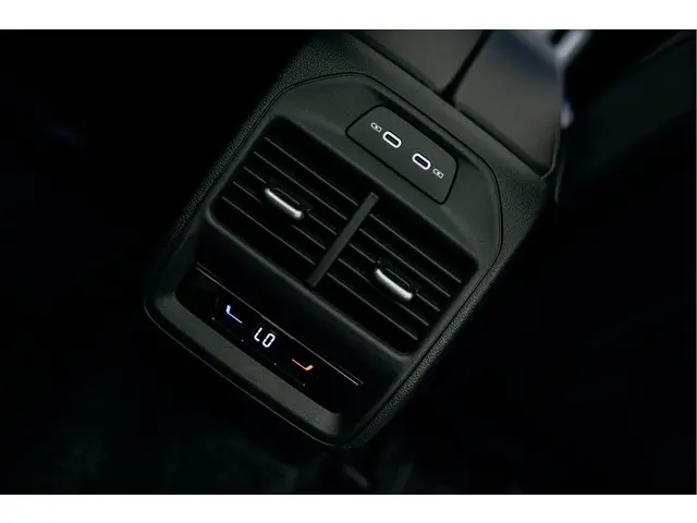 Volkswagen Passat R-Line Diesel 2024 Diesel 20