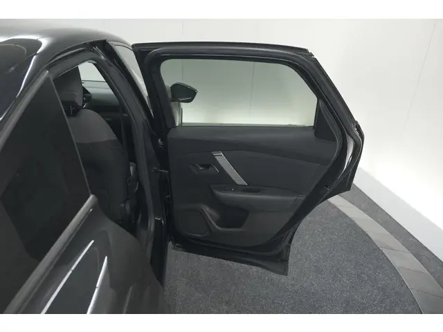 Citroën C4 Puretech 130 EAT8 Shine 2020 Benzine 62