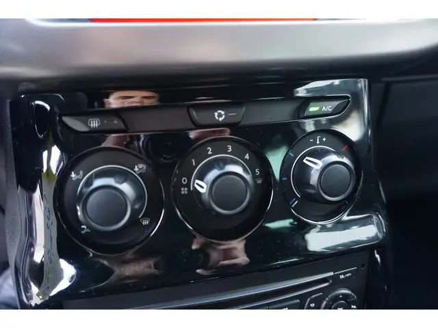 DS DS 3 Cabrio 1.2 PureTech So Chic 2017 Benzine 13