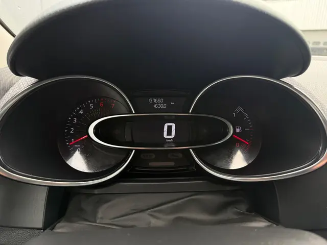 Renault Clio 0.9 TCe Limited Nwe ketting 2016 Benzine 13