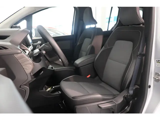 Renault Kangoo 1.3 TCe 130 Luxe Family EDC 2023 Benzine 7