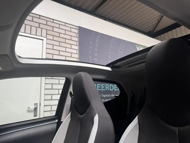 Toyota Aygo 1.0 VVT-i x-clusiv Cabrio 2017 Benzine 10