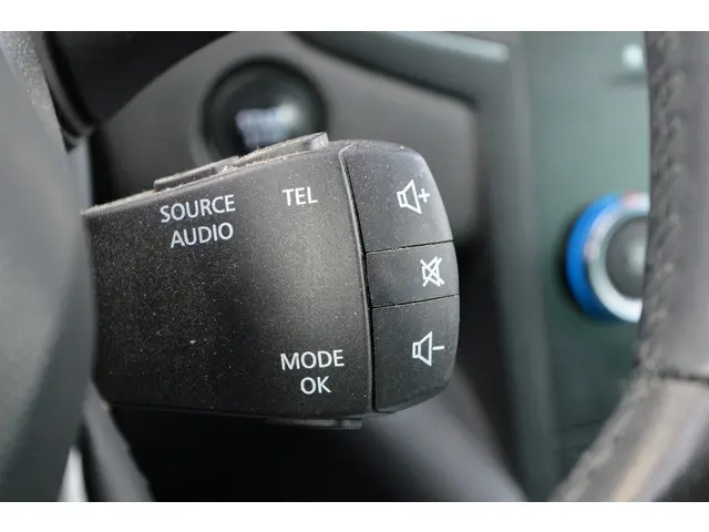 Renault Mégane Estate 1.3 TCe Limited 2018 Benzine 24