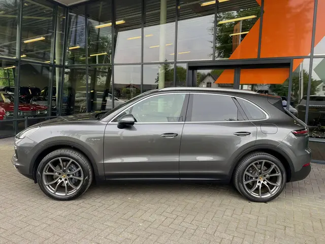 Porsche Cayenne 3.0 E-Hybrid 2021 Hybride Benzine 3