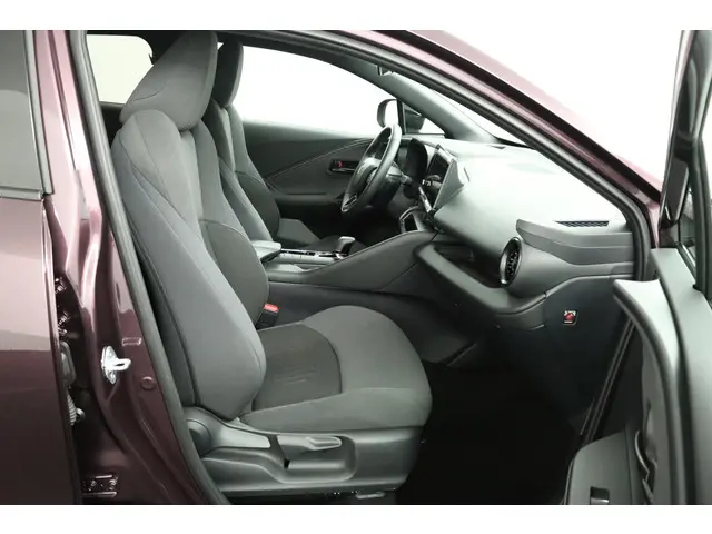 Toyota C-HR 1.8 Hybrid 140 Dynamic 2024 Hybride Benzine 22