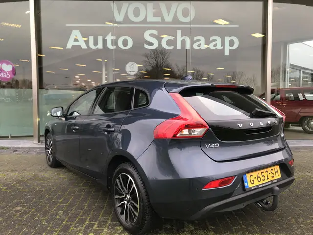 Volvo V40 3