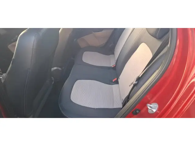 Hyundai i10 1.0i i-Motion 2014 Benzine 7