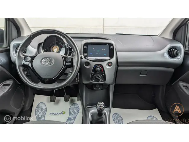 Toyota Aygo 1.0 VVT-i x-cite 2019 Benzine 13