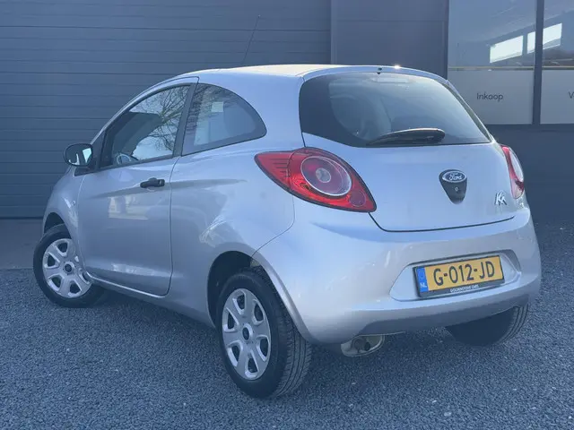 Ford Ka 1.2 Limited start/stop 2016 Benzine 5