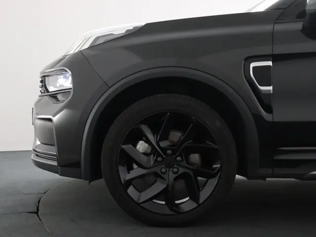 Lynk & Co 01 1.5 2023 Hybride Benzine 13