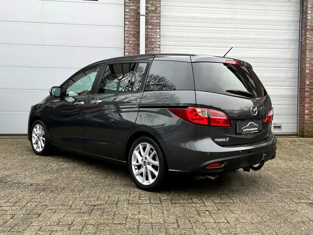 Mazda 5 3