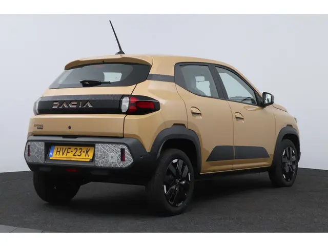 Dacia Spring Extreme 65 26.8 kWh 2025 Elektrisch 35