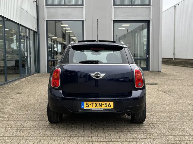 MINI Countryman 1.6 One Knockout Edition 2014 Benzine 25