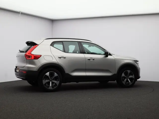 Volvo XC40 2.0 B4 Plus Dark 2025 Benzine 27