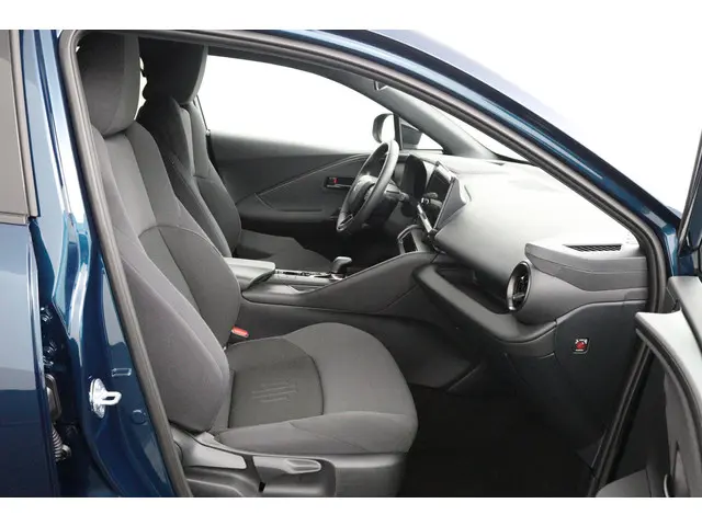 Toyota C-HR 1.8 Hybrid 140 Dynamic 2024 Hybride Benzine 19
