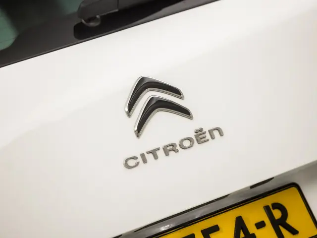 Citroën C3 Aircross 1.2 PureTech Feel Sport 2018 Benzine 26