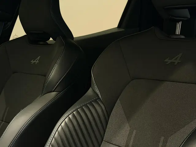 Renault Clio 1.0 TCe 90 Esprit Alpine 2023 Benzine 27