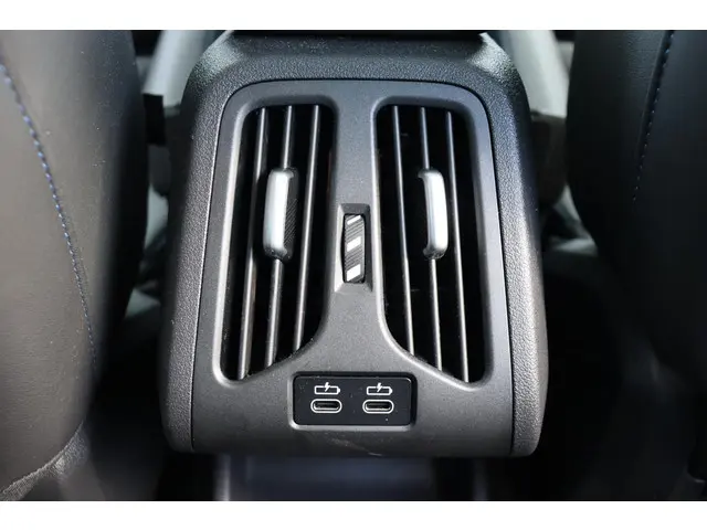 BMW iX2 xDrive30 67 kWh 2024 Elektrisch 16