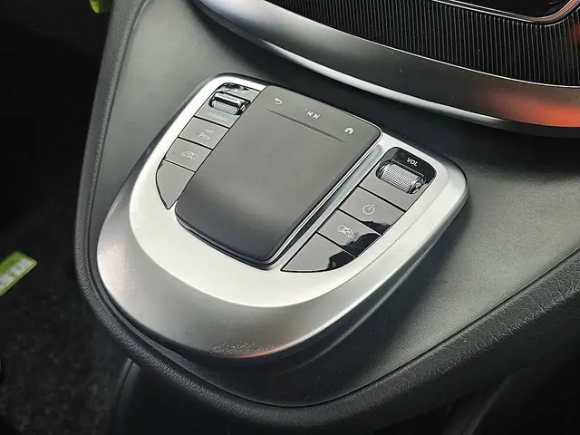 Mercedes-Benz EQV 300 2023 Elektrisch 14