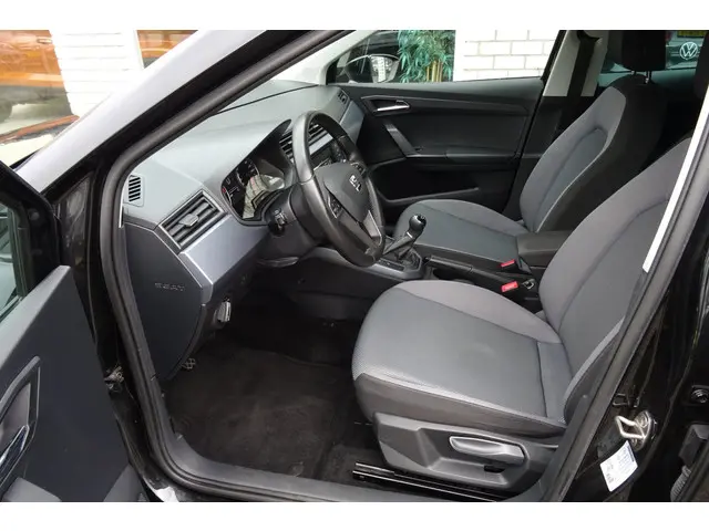 SEAT Arona 1.0 TSI Style 2020 Benzine 4