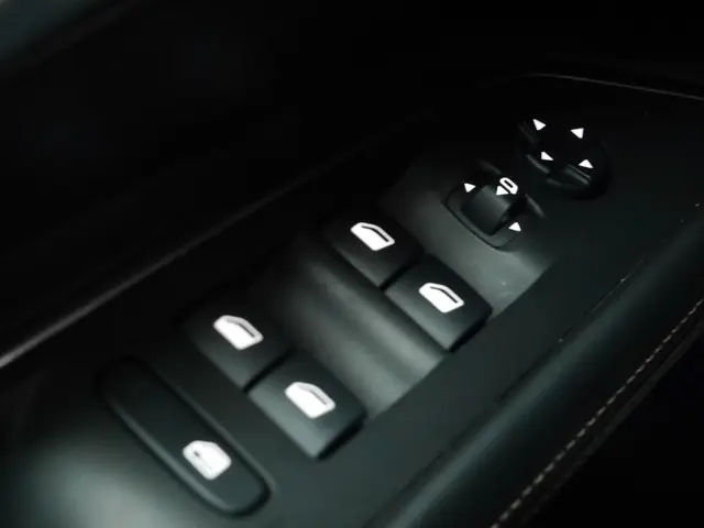 Peugeot 3008 1.2 PureTech GT Line 2017 Benzine 17